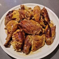 A picture of Soy Sauce Chicken.