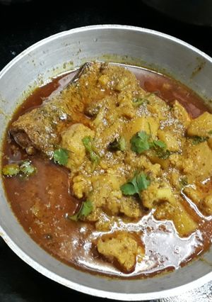 A picture of Posto fish with cauliflower.