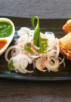 समोसा (Samosa recipe in hindi) रेसिपी मुख्य फोटो
