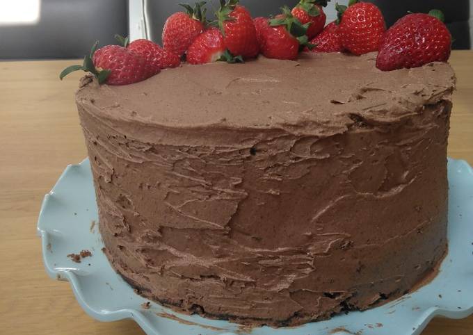 The Best Chocolate Cake With Chocolate Buttercream