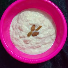 A picture of Rice kheer.