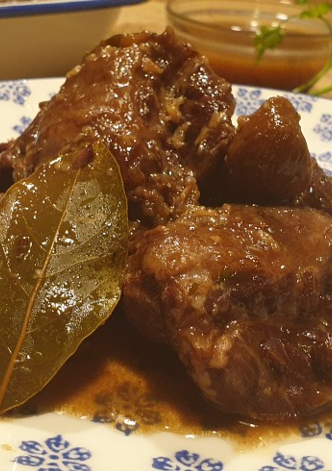 Una foto de Carrilleras al whisky con higos