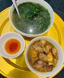 Thịt kho trứng và canh cải cúc thịt băm