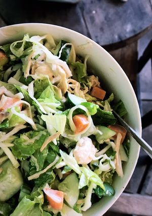 Hình của món Salad ức gà (eat clean).