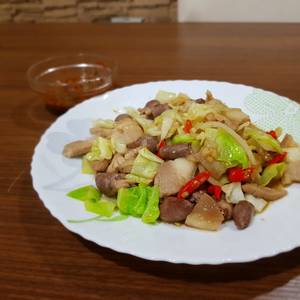 ผัดกระหล่ำ.หัวใจไก่.หมูสามชั้น #งบ60บาท