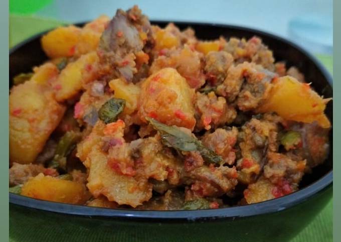 Sambal goreng ati ampela kentang