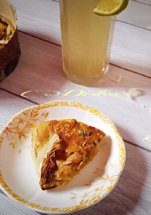 ক্রিস্পি ক্যাবেজ হান্ডভো (crispi cabbage handvo recipe in Bengali) রেসিপির প্রধান ছবি