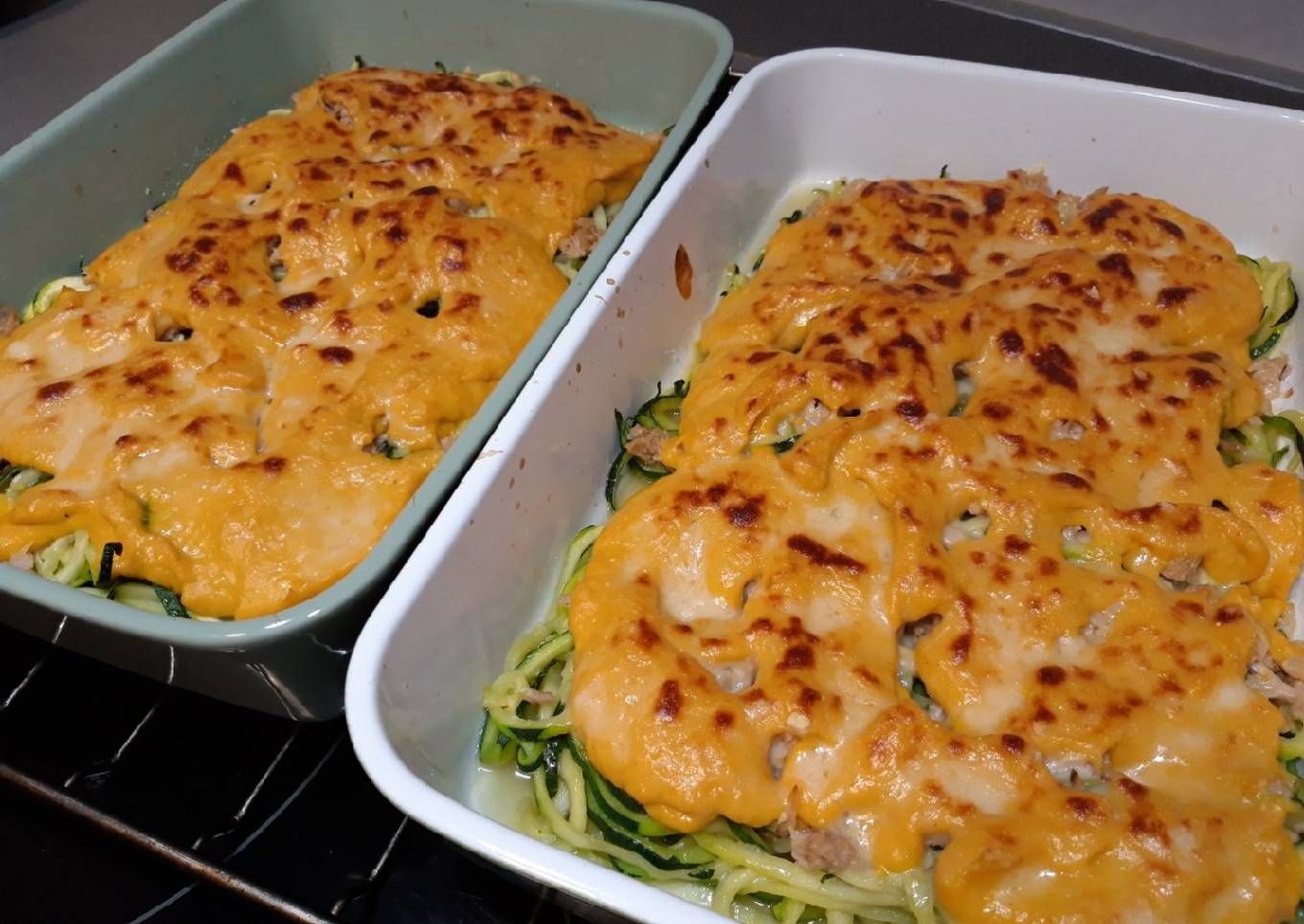 Espaguetis de calabacín con salsa de calabaza y atún