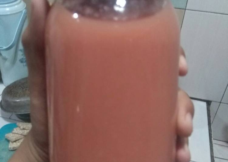 Cara Gampang Menyiapkan Jus Jeruk Mix Jambu Merah, Bisa Manjain Lidah