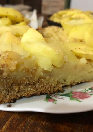 Una foto de Tarta de Manzanas y Crema Pastelera