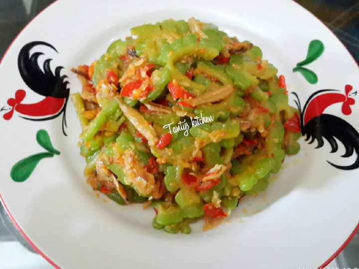 Resep Tumis pare teri pedas yang Enak