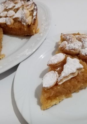 O poză a rețetei Tartă cu mere și pere.