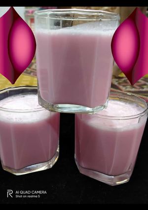 A picture of Rose milk shake.