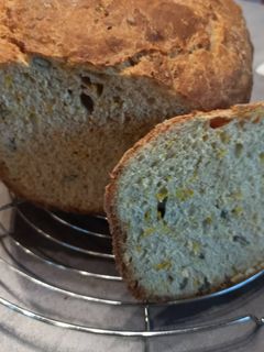 Irinas Kürbisbrot mit Kürbiskernen und Joghurt und frischem Kürbis 🎃 Rezepthauptbild