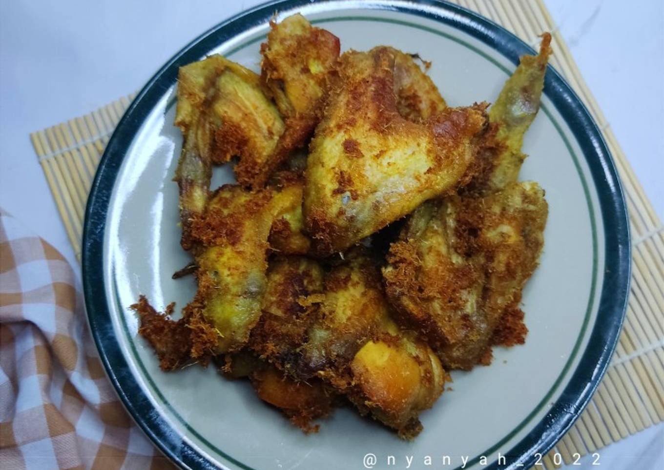 Ayam goreng komplit