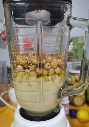 Una foto de Hummus deli deli 😍