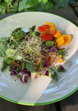 Una foto de Ensalada multicolor