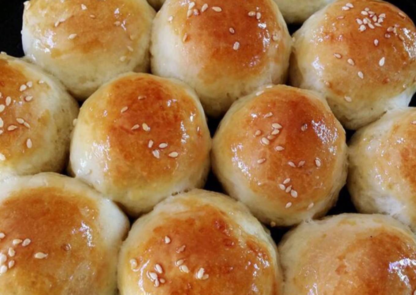 Whosaynaâ€™s HoneyComb buns/ Khaliyat Nahal