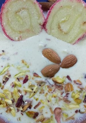 ड्राई फ्रूट रबड़ी विथ जामरूल केक (Dry fruit rabdi with jamrul cake recipe in hindi) रेसिपी मुख्य फोटो