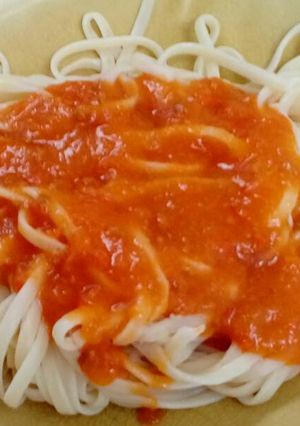 Una foto de Fideos con salsa pomarola