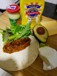 A picture of Tandoori chicken wraps.