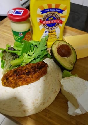 A picture of Tandoori chicken wraps.