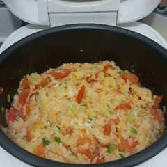 A picture of Nasi Tim rice cooker,,.