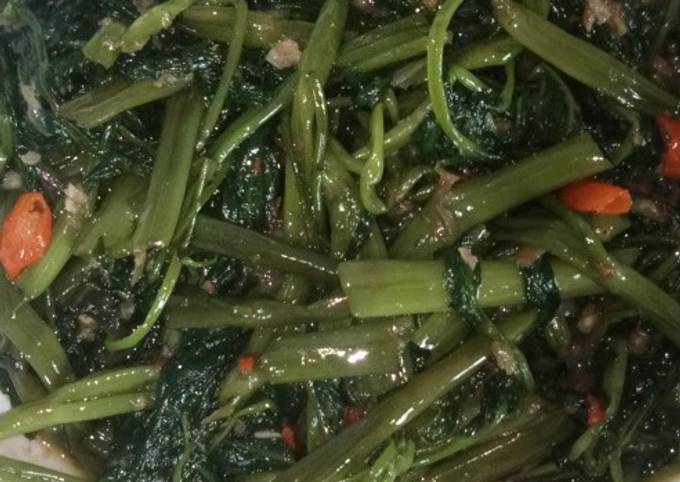 Langkah Mudah Masakan Resep Tumis kangkung air terasi