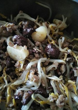 รูปของ ถั่วงอกผัดเลือดหมูสับ
