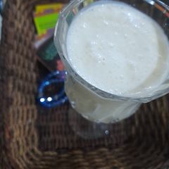 A picture of Lassi with nabeez.