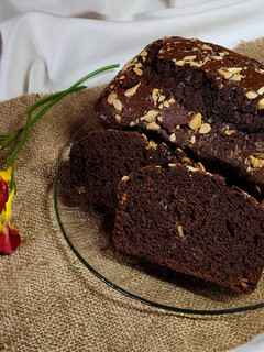 Una foto de 🍫 Budín de zucchini doble chocolate 🍫