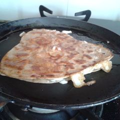 A picture of Mughlai paratha.
