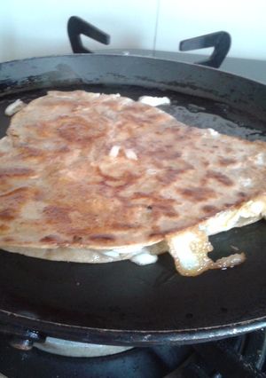 A picture of Mughlai paratha.