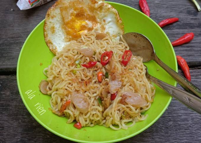 How to Prepare Tasty Mie Goreng Instan Spesial