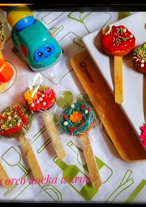 Foto resep Cemilan tusuk oreo aneka warna