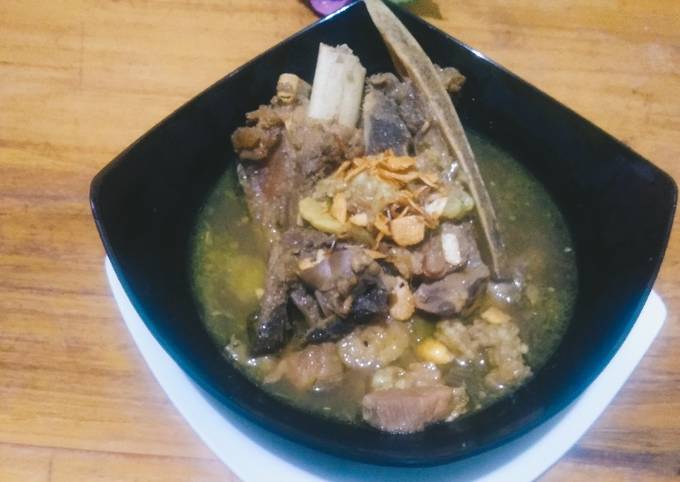 Rawon iga sapi