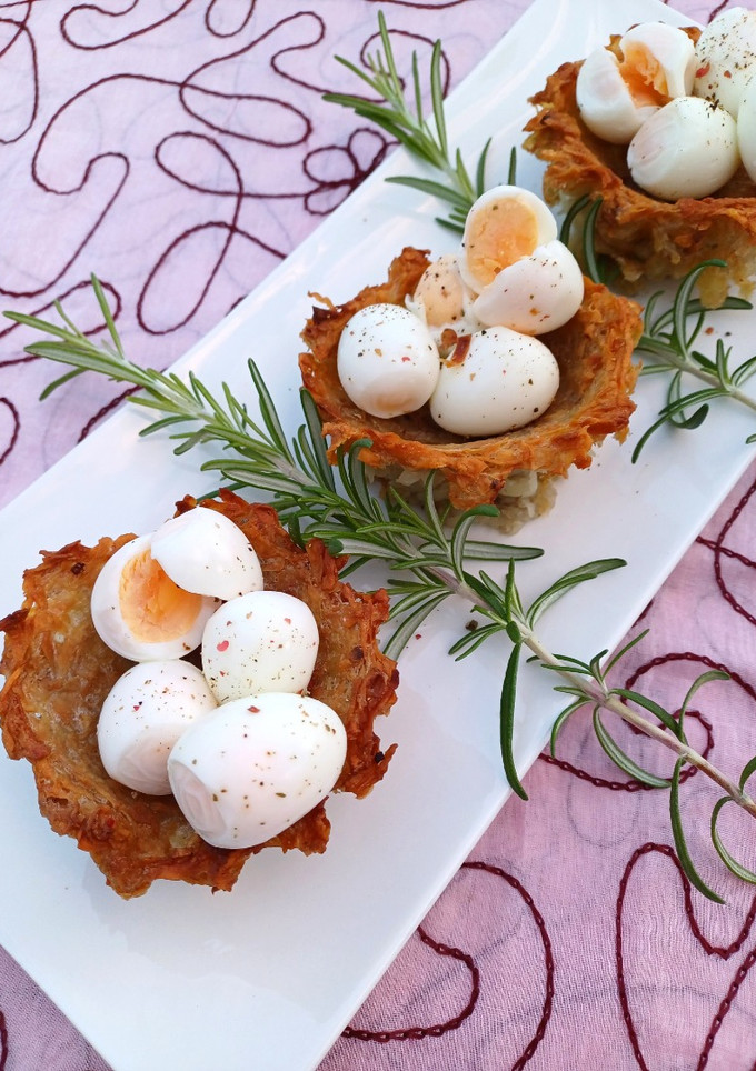 Una foto de Nidos de huevos de codorniz