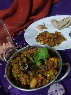 ढावा स्टाइल मटर मशरुम (Dhaba style matar mushroom recipe in Hindi) रेसिपी मुख्य फोटो