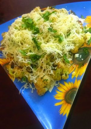 A picture of Cheesey Cauliflower.