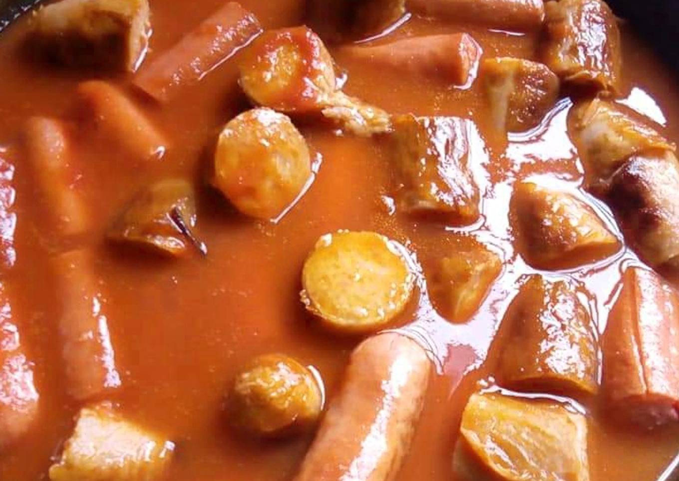 Sausages in sauce