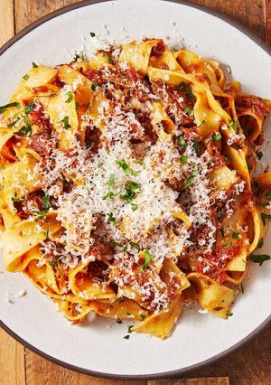 A picture of Beef ragu.