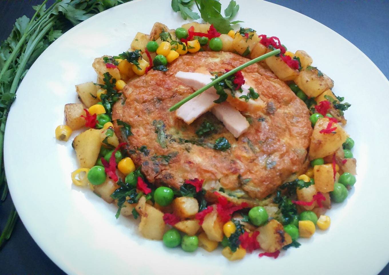 Omelette with spinach and chicken