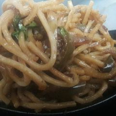 A picture of Chilli Garlic chowmin.