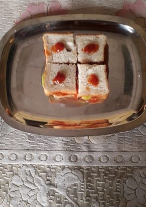 वेज सैंडविच (Veg sandwich recipe in hindi) रेसिपी मुख्य फोटो