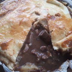 A picture of Steak and kidney pie.