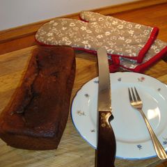 A picture of Simple, Moist & Delicious Banana Cake (Bananen Kuchen).