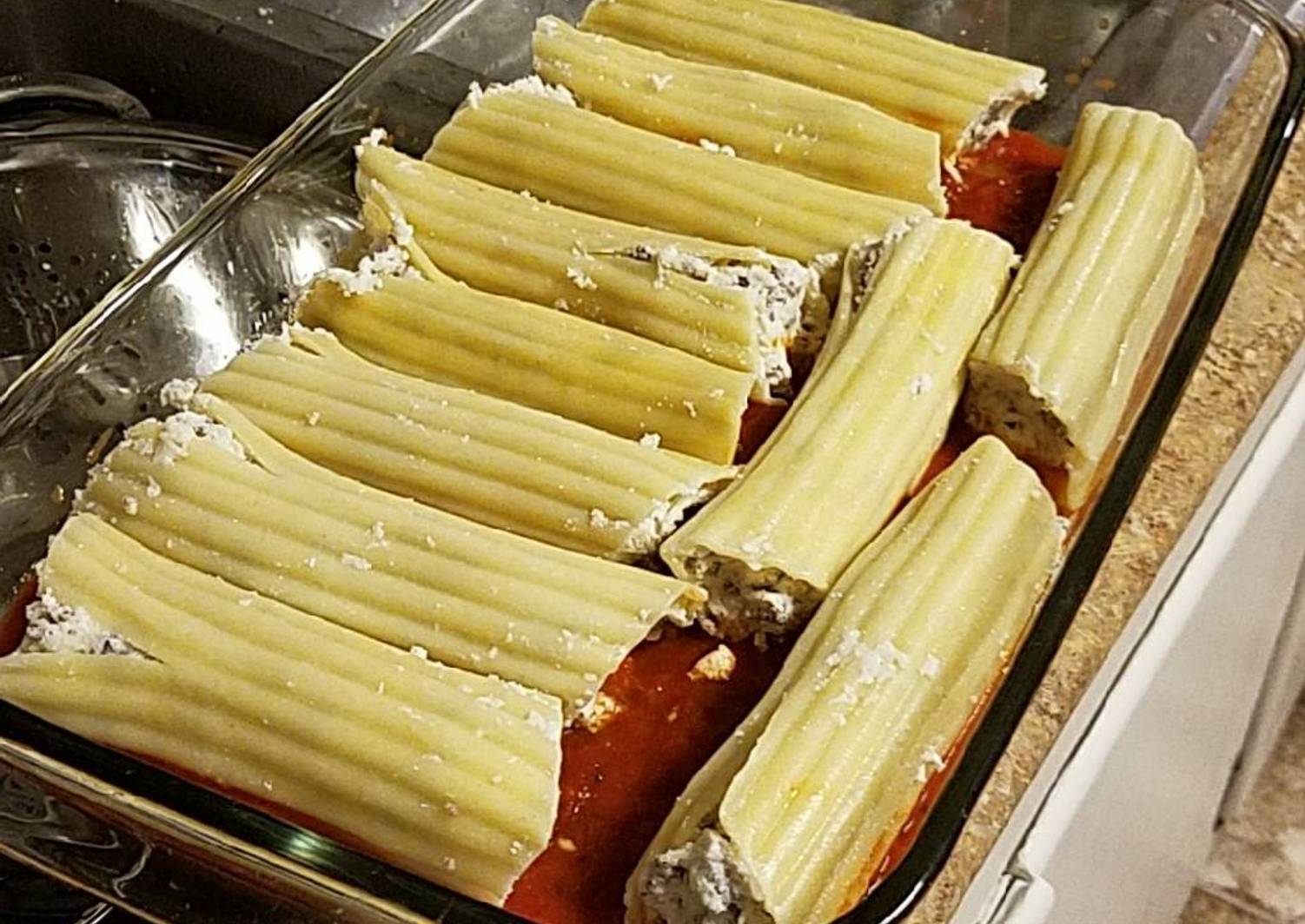 Cheese and beef manicotti Recipe by Brittney Warrick Cookpad