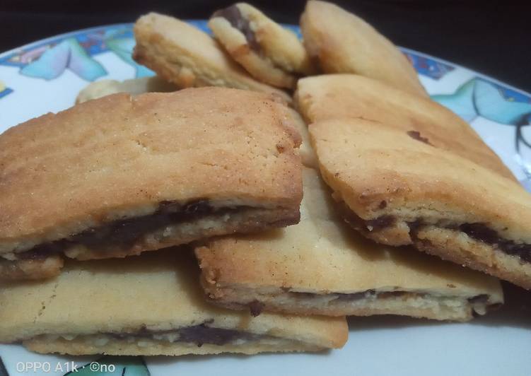 Recipe of Quick Dates filled Cookies