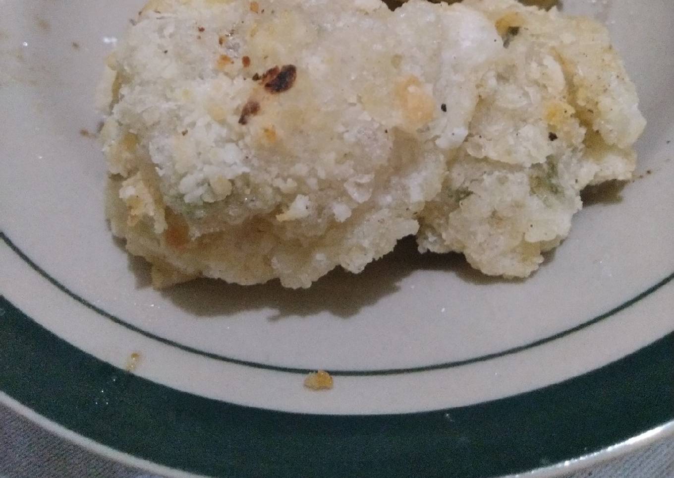 Kakak keriting dewasa dengan jarum suntik