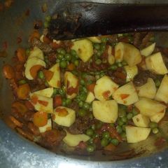 A picture of Minji,beef and rice.